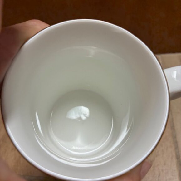 Set of 3 "Merry Masterpieces" by Dayton Hudson 24K gold trim on Porcelain mugs - Picture 6 of 10